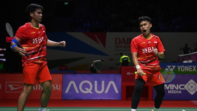 Leo Rolly Carnando/Daniel Marthin menang atas wakil China yang membuat skor imbang 2-2 pada perempat final Kejuaraan Beregu Asia atau BATC 2024.
