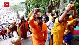 VIDEO: Umat Hindu di Malaysia Rayakan Festival Thaipusam