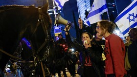 Keluarga Sandera Hamas Tuduh Netanyahu Sengaja Ingin Lanjutkan Agresi