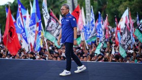 Zulhas Orasi di Kirab Kebangsaan, Gaspol Kampanyekan Prabowo-Gibran