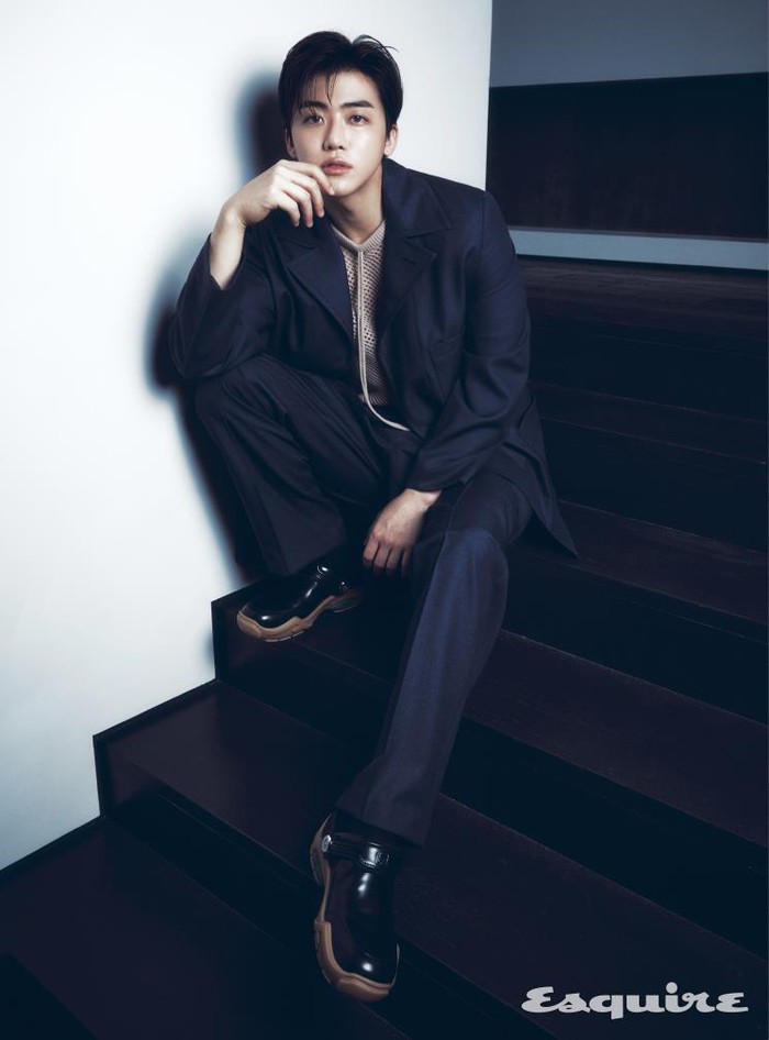 Dari hasil foto tersebut, Jaemin mengaku ingin membuat pameran tentang fotografi. Ia mengungkapkan bahwa, karyanya tersebut tidak jauh dari momen bersama NCT Dream./ Foto: Esquire Korea