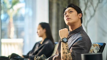 img-title Penampilan Lee Do Hyun Jadi Dukun di 'Exhuma', Badan Dipenuhi Tato