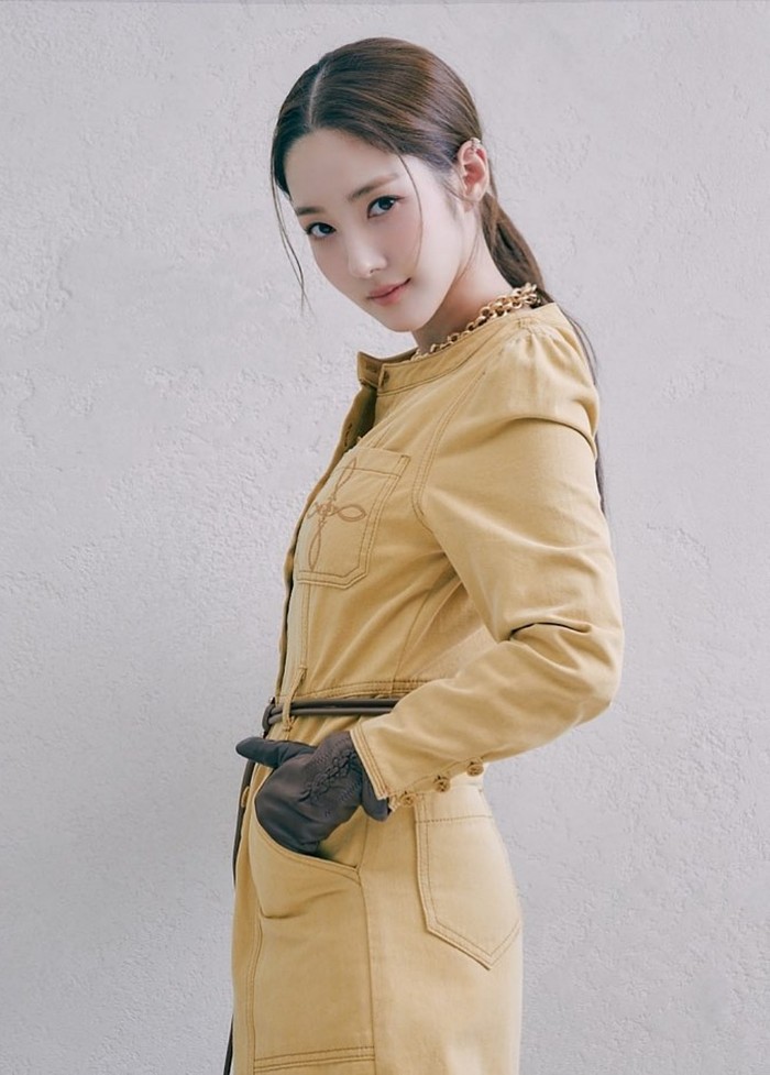 Park Min Young greets fans again through the drama Marry My Husband.  In this new project, he stars alongside Na In Woo, Lee Yi Kyung, and Song Ha Yoon./ Photo: instagram.com/rachel_mypark/