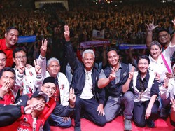 Ganjar Sapa Relawan di Pesta Rakyat Semarang: Kami Bawa Pesan Damai