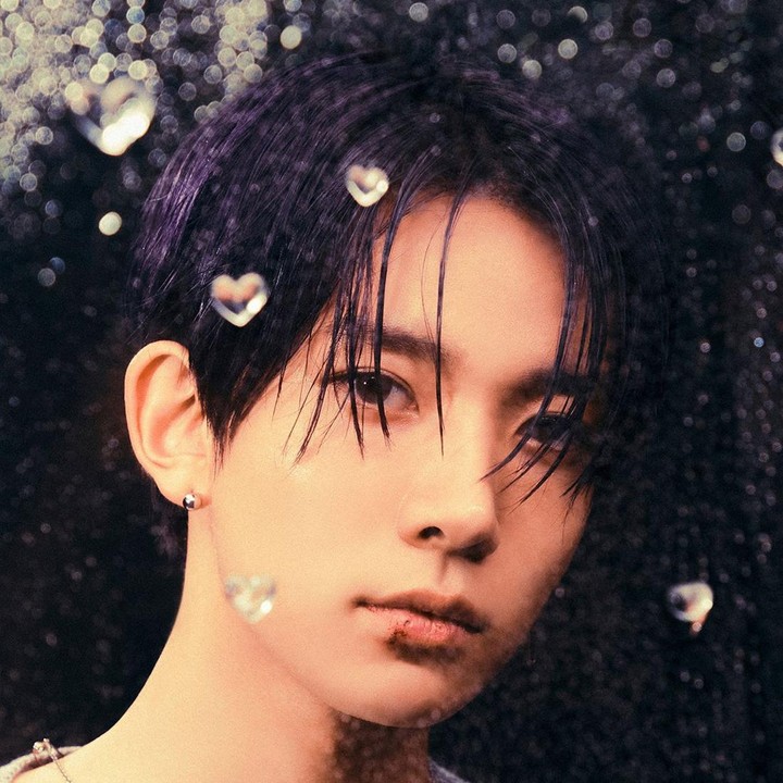 <p>Sosok Idol K-Pop dengan visual menawan selanjutnya dipegang oleh Heeseung dari ENHYPEN. Idol K-Pop kelahiran 2001 ini memiliki struktur wajah yang tegas. Sering dipuji ketampanannya, ia juga dikenal berkat senyuman khasnya. (Foto: Instagram @enhypen)</p>