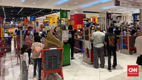 AC Laku Keras di Transmart Cibubur Meski Masih Musim Hujan