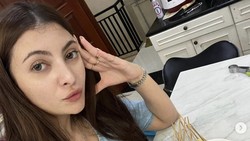 Sarah Keihl Cerita Momen Mendebarkan Jadi Ibu Menyusui