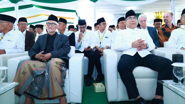 Rais Aam PBNU KH Miftachul Akhyar mengimbau warga Nahdliyin bertabayun atau teliti terhadap seluruh permasalahan yang ada.