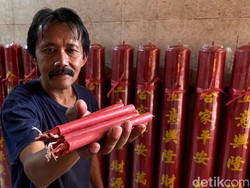 Cerita Herman, Pembuat Lilin yang Ketiban Cuan Saat Imlek