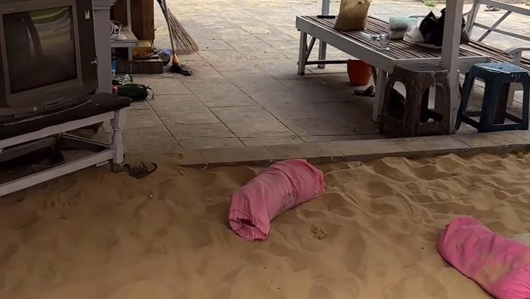 kasur pasir di Sumenep/Tangkapan layar/Instagram @daeengg
