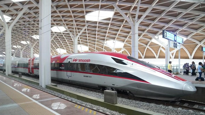 Mau Naik Kereta Cepat Whoosh dengan Tarif Rp 150 Ribu? Catat Jadwalnya!