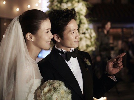 5 Potret Lee Bo Young & Ji Sung, Pasangan Artis Korea Awet Nikah 11 Th