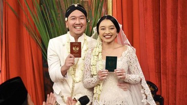 img-title Terpopuler: Nadia Soekarno Menikah hingga Potret Ulfa Usai Dinikahi Syekh Puji
