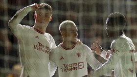 Hasil Piala FA: Sempat Dibuat Deg-degan, MU Kalahkan Newport