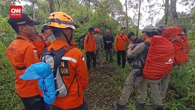 VIDEO: 13 Pendaki Gunung Pangrango Tersesat, Ditemukan Di Jalur Ilegal