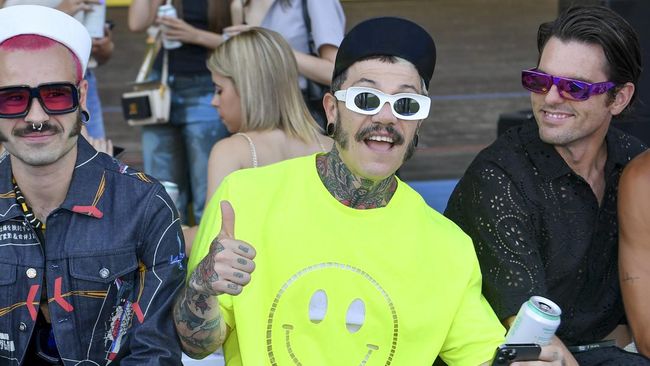 House of Moschino mengumumkan bergabungnya Adrian Appiolaza sebagai Direktur Kreatif yang baru di rumah mode tersebut.