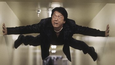 Penampilan Terbaru Jackie Chan Syuting Film Baru, Wajah Jadi Sorotan