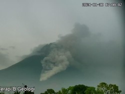 Lagi! Merapi Muntahkan Awan Panas Sore Ini