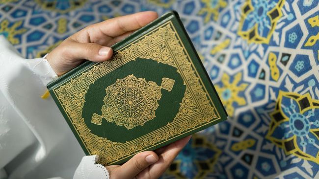 10 Surat Pendek Yang Mudah Dihafal Arab Latin Dan Artinya