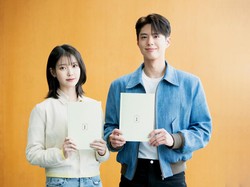 IU dan Park Bo Gum Siap Bintangi 'When Life Gives You Tangerines'