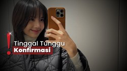 img-title Lisa BLACKPINK Keciduk Pakai Case HP Inisial FA, Frederic Arnault?