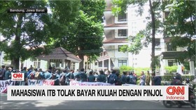 VIDEO: Mahasiswa ITB Demo, Tolak Kebijakan Bayar Kuliah Dengan Pinjol