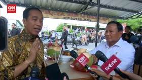 VIDEO: Jokowi Ungkap Pembicaraan Dengan Prabowo Sambil Ngebakso