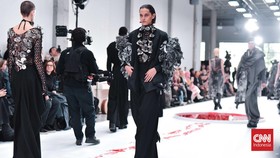Eksplorasi Armor Ephemeral Karya Yuima Nakazato Couture.