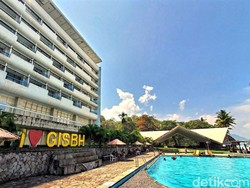 11 Kolam Renang di Kabupten Sukabumi, Ada yang Bisa Lihat Sunset!
