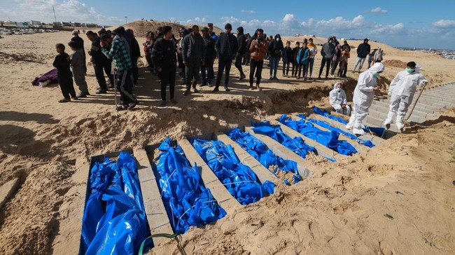 Jumlah korban tewas genosida Israel di Palestina terus bertambah mencapai lebih dari 27 ribu orang, nyaris 4 bulan agresi di Gaza. 