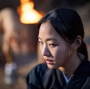 Segera Tayang, Simak Penampilan Tak Terduga Kim Go Eun Sebagai 'Shaman' di Film Korea Horor Exhuma