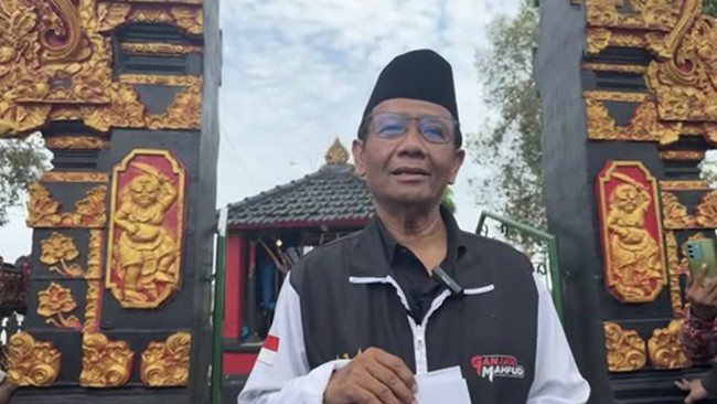 Dalam kampanyenya di Lampung Timur, Mahfud menyinggung soal jumlah total utang petani dan nelayan, serta bertekad membebaskannya.