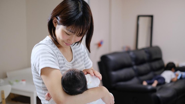 Menyusui bikin kurus