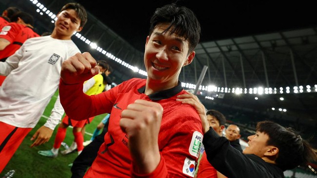 Pemain Arab Saudi Ali Al Bulaihi dikecam netizen usai melakukan aksi tak terpuji kepada kapten Korea Selatan Son Heung Min di babak 16 besar Piala Asia 2023.