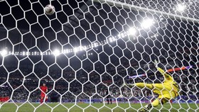 FOTO: Korea Bangkit Lalu Terkam Arab Saudi dalam Adu Penalti