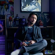 Tampil Beda, Intip Potret Son Suk Ku yang Penuh Pesona dan Karisma di Drama A Killer Paradox!