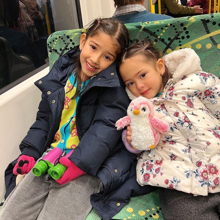 <p>Ketiga anak Yasmine pun selalu menarik perhatian netizen, Bunda. Terutama anak pertamanya, Seraphina, yang memiliki wajah bule nan cantik. (Foto: Instagram: @yaswildblood)</p>