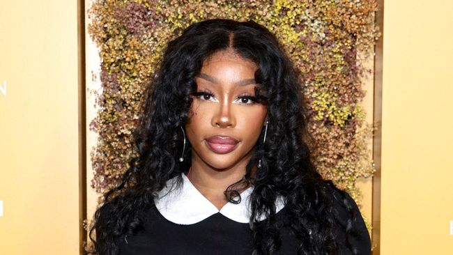 SZA mengonfirmasi dirinya sedang mengerjakan sebuah proyek kolaborasi dengan band Paramore.
