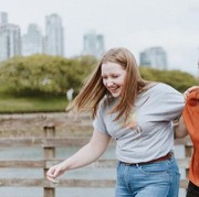 Dikenal Humble dan Punya Banyak Teman, 5 Zodiak Ini Paling Anti Sendirian!