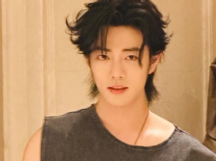 5 Potret Aktor China Xiao Zhan, Salah Satu Pria Tertampan Dunia yang Mantan Fotografer