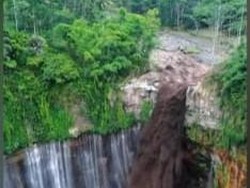 Ngeri! Air Terjun Tumpak Sewu Diterjang Lahar Hujan Semeru