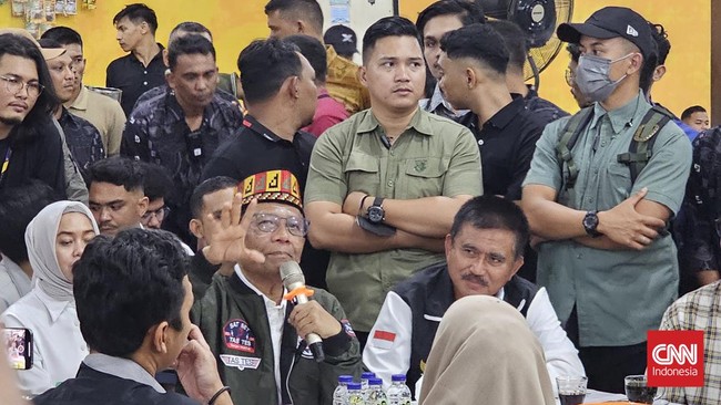 Dana Otonomi Khusus Aceh akan berakhir pada 2027, dan Mahfud menjanjikan untuk memperpanjannya lewat perubahan UU atau perpres jika terpilih.