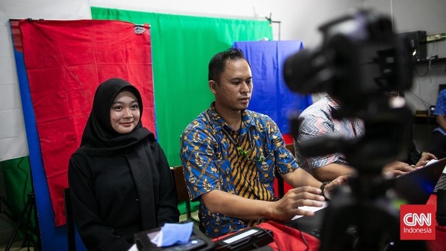 FOTO: Jemput Bola Perekaman KTP Pelajar SMK di Jakarta Selatan