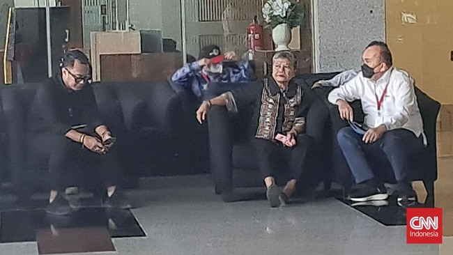 Anggota DPR Fraksi PDIP Ribka Tjiptaning memenuhi panggilan KPK untuk diperiksa sebagai saksi kasus pengadaan sistem proteksi TKI di Kemnaker tahun 2012.