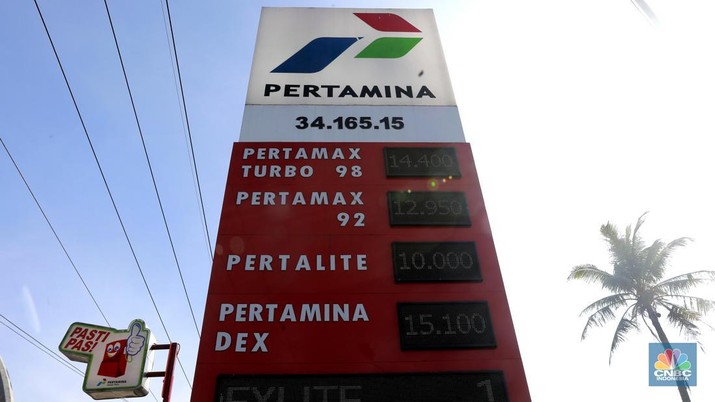 PT Pertamina (Persero) per 1 Februari 2024 ini tidak mengubah harga Bahan Bakar Minyak (BBM) khususnya BBM non subsidi di seluruh SPBU yang ada di Indonesia, Kamis (1/2/2024). (CNBC Indonesia/Muhammad Sabki)