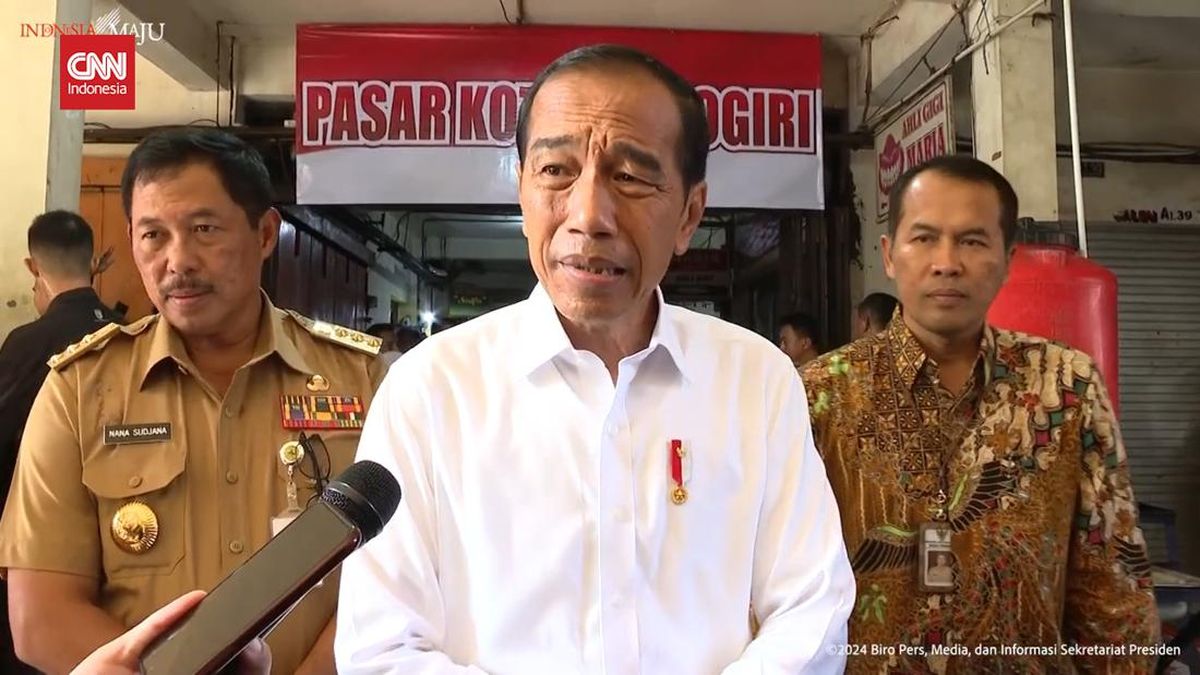 VIDEO: Jokowi Soal Mahfud MD Mundur: Nanti Sore Mungkin Ketemu