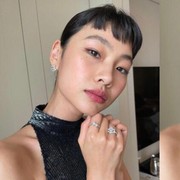 8 Cara Membuat Clean Makeup Look Ala Artis Korea, Bikin Wajah Terlihat Awet Muda dan Glowing!