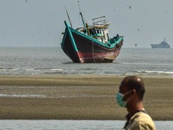 Puluhan Imigran Rohingya Mendarat di Pantai di Aceh Timur, 6 Meninggal