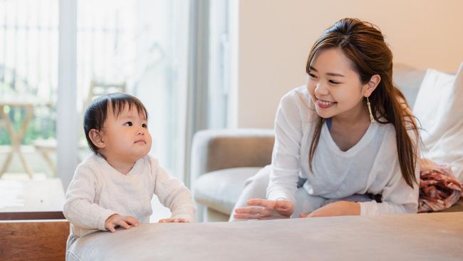 Ketahui Tanda-Tanda Bayi Bisa Berjalan dan Cara Melatihnya