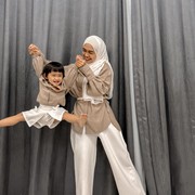 4 Gaya Ria Ricis Pakai Outfit Kembaran dengan Moana, Kompak dan Stylish!